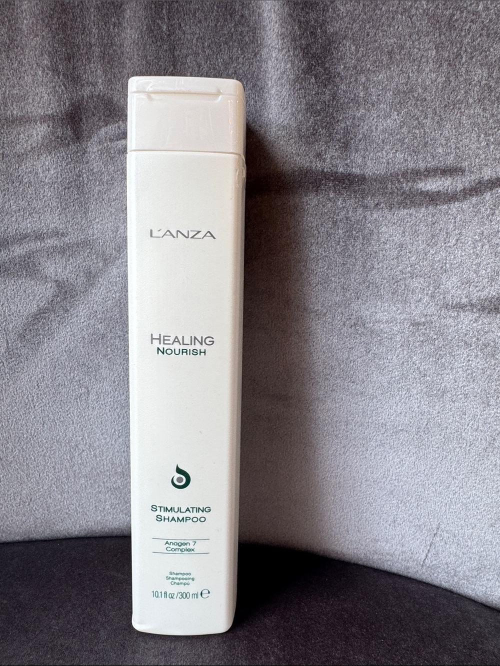 L’anza Healing Nourish Stimulating Shampoo - White